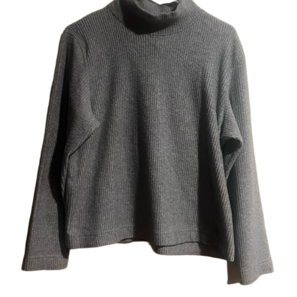 CATALINA Long Sleeved Sweater. size: SMALL. Really comfy and warm.